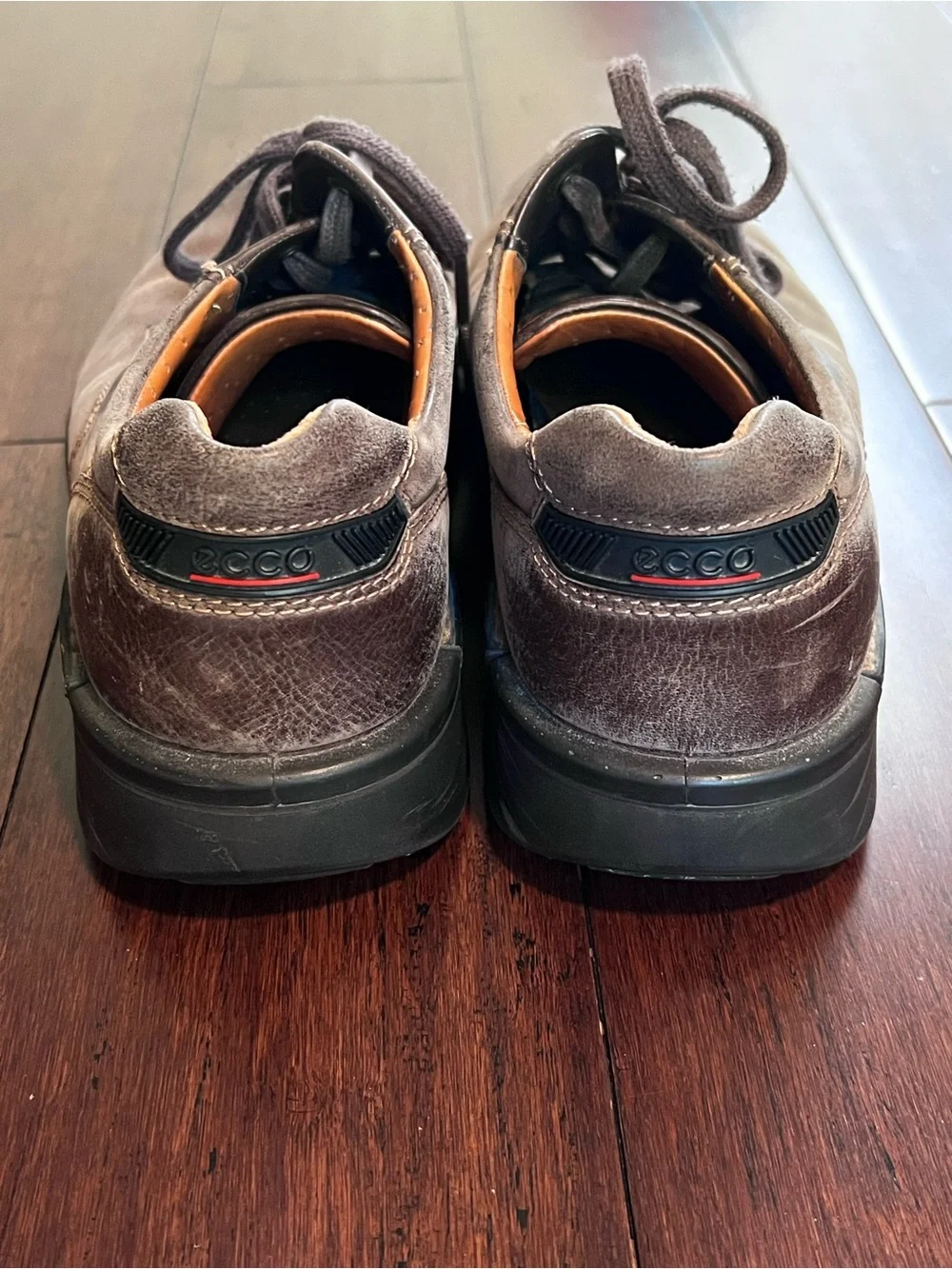 ECCO Men's Casual Lace-Up Leather Shoes in Brown